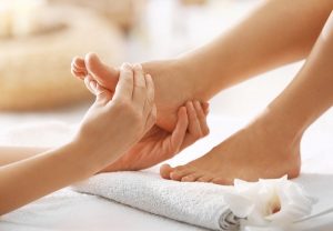 Massage chân còn duy trì mức huyết áp ổn định