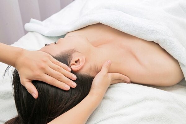 Massage cổ vai gáy tại Ecopark